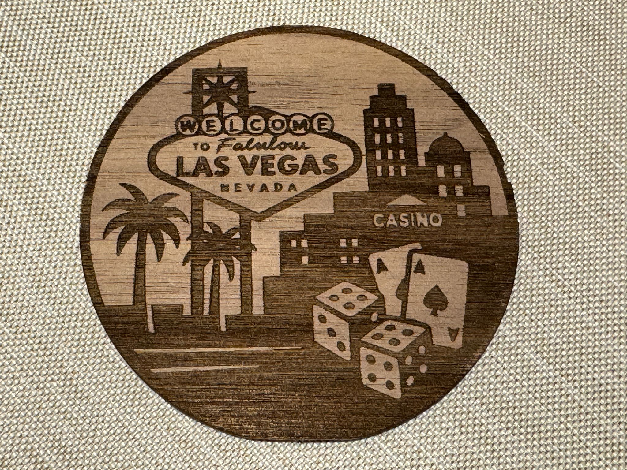 Runde Holz-Sticker mit Gravur